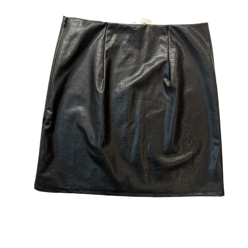 Express Faux Leather Croc Embossed Mini Skirt Side Zip Y2K Vibes Black Size 8 - Picture 2 of 9